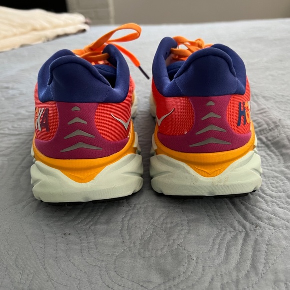EUC Orange/Purple Hoka Clifton 8, Size 8.5 - Picture 3 of 5